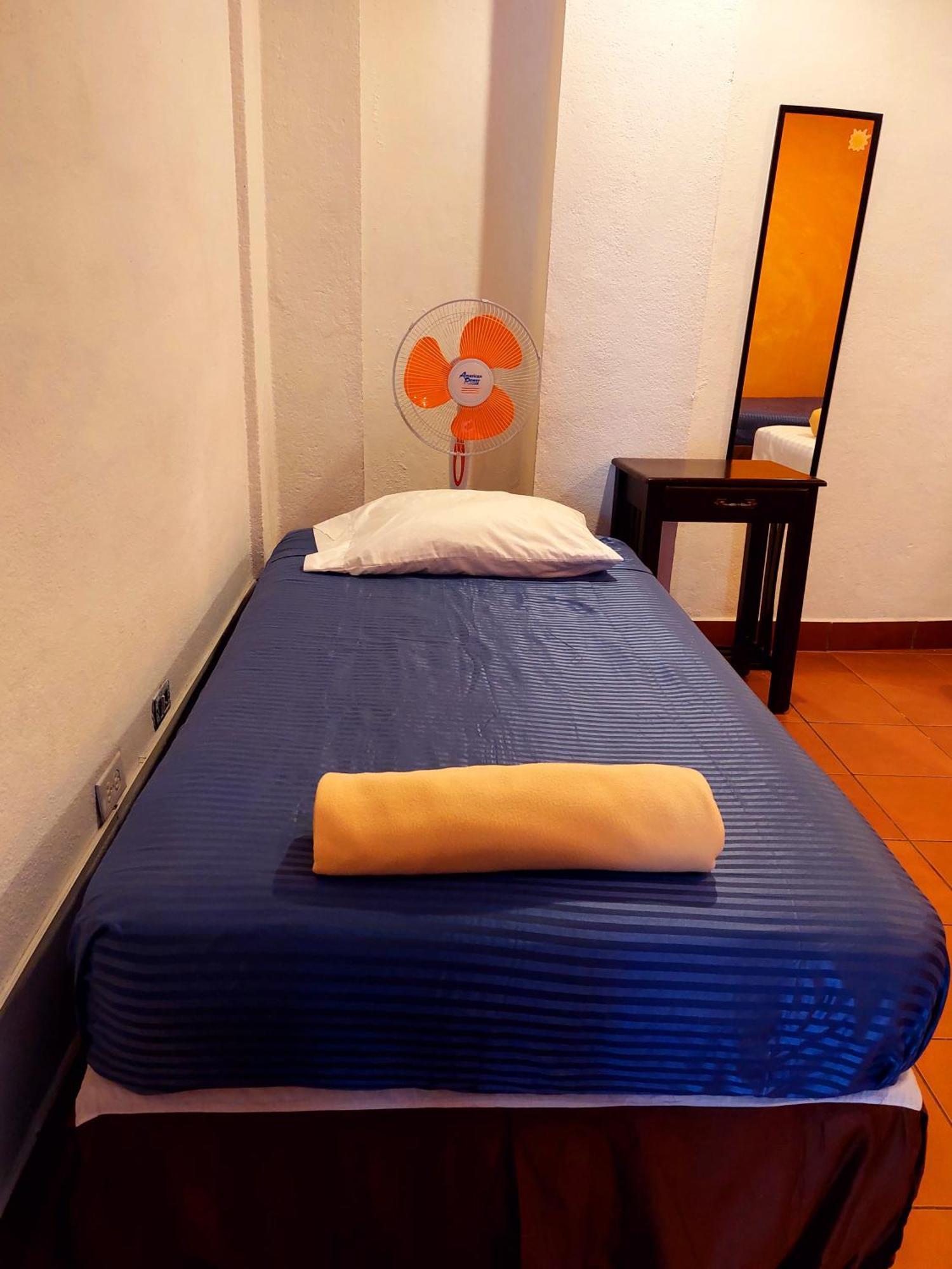 Hostal Lolita'S Boutique Granada Zewnętrze zdjęcie