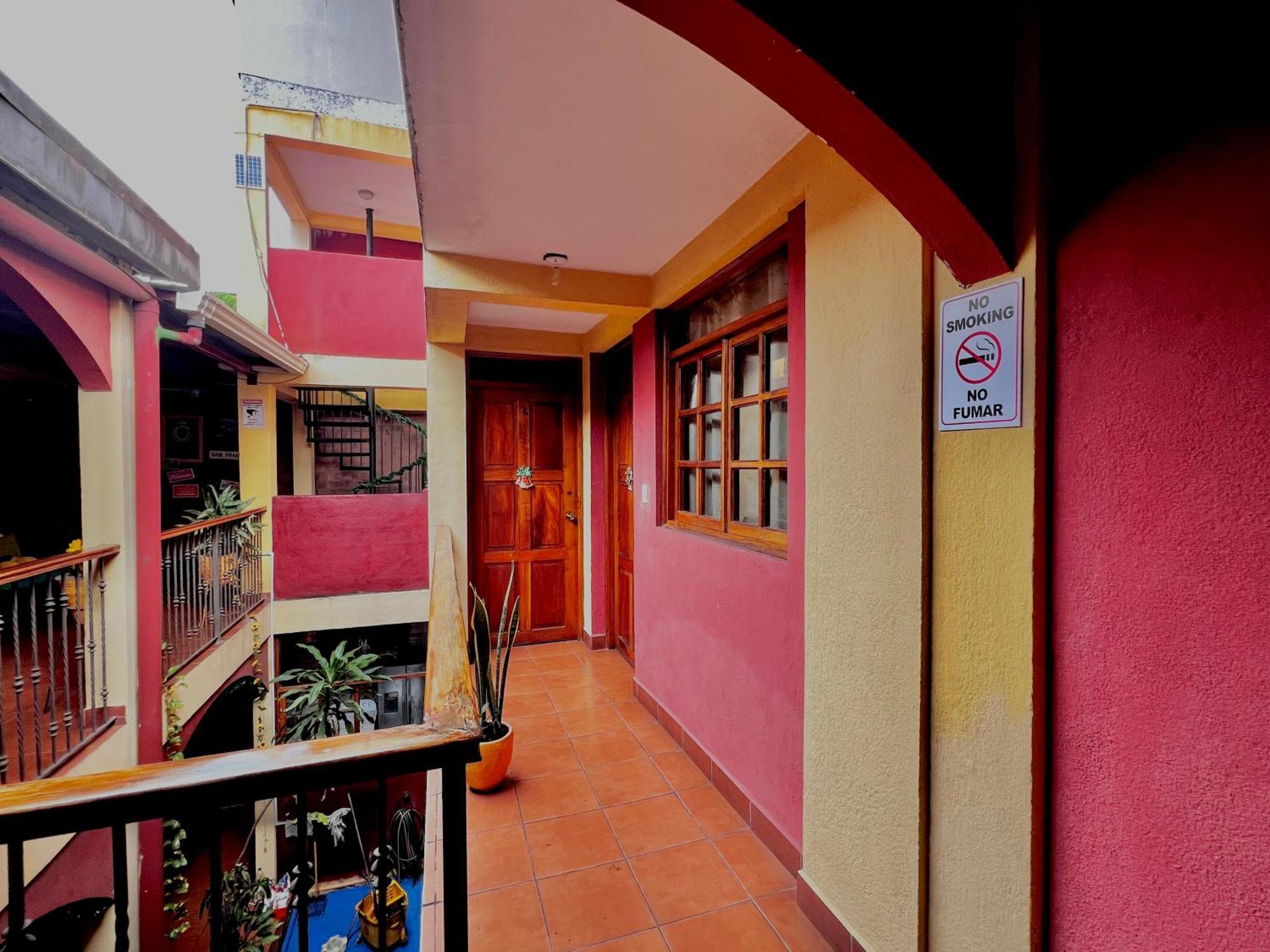 Hostal Lolita'S Boutique Granada Zewnętrze zdjęcie
