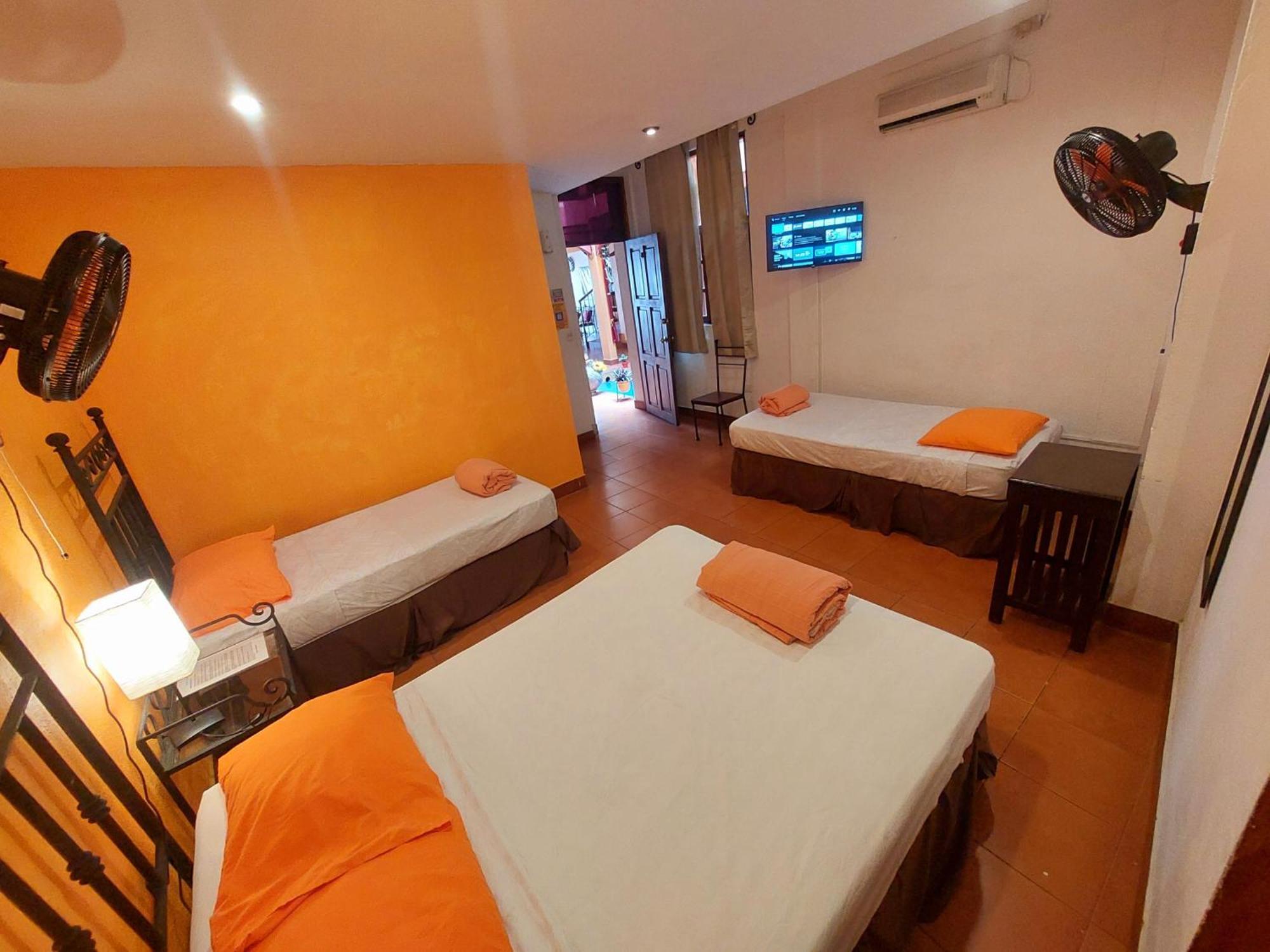 Hostal Lolita'S Boutique Granada Zewnętrze zdjęcie
